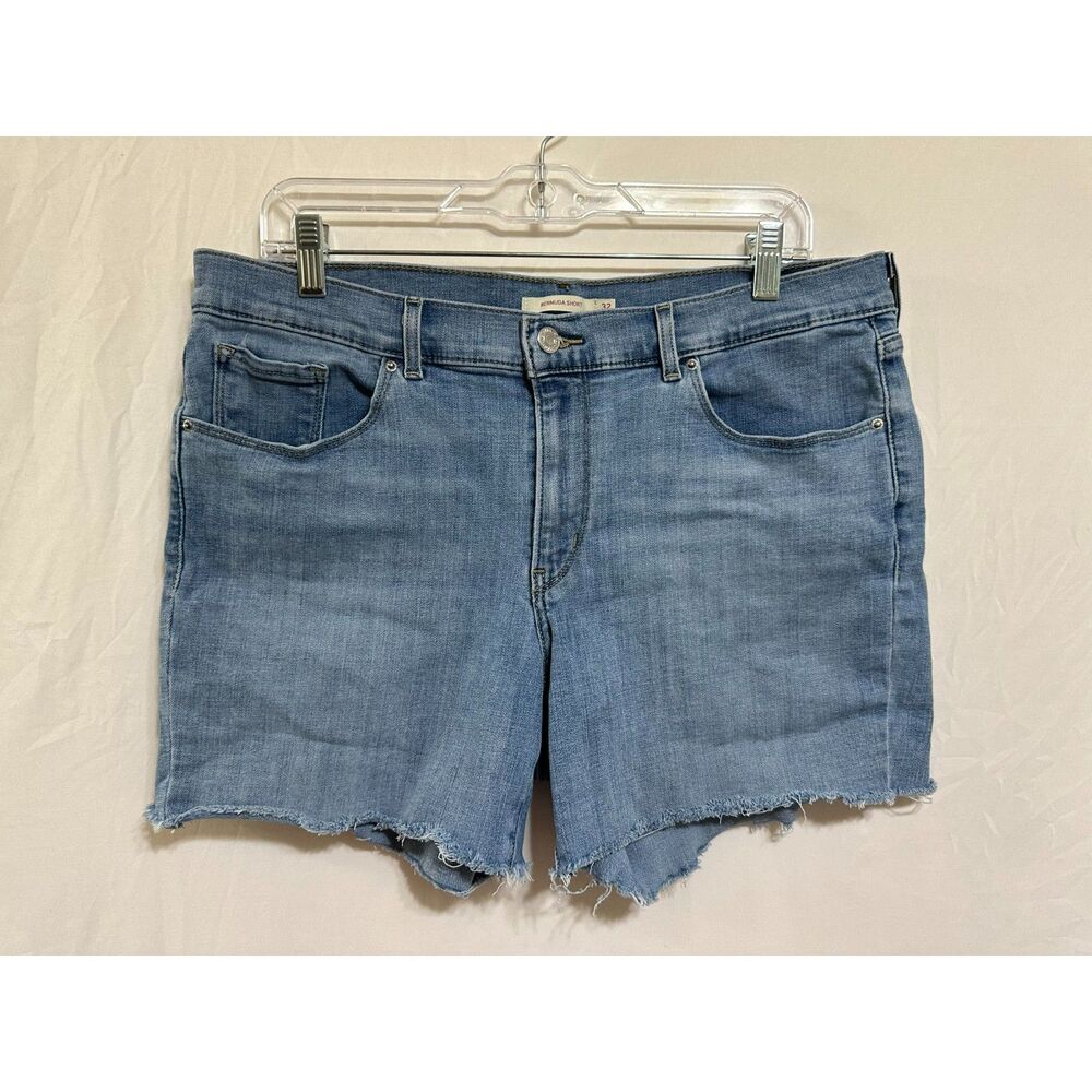 Levi's Women's Denim Bermuda Shorts Size 32 Cut Off Jean Shorts Mid Rise